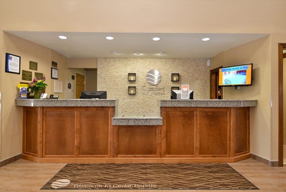 Comfort Inn & Suites Cedar Rapids North - Collins Road Dış mekan fotoğraf